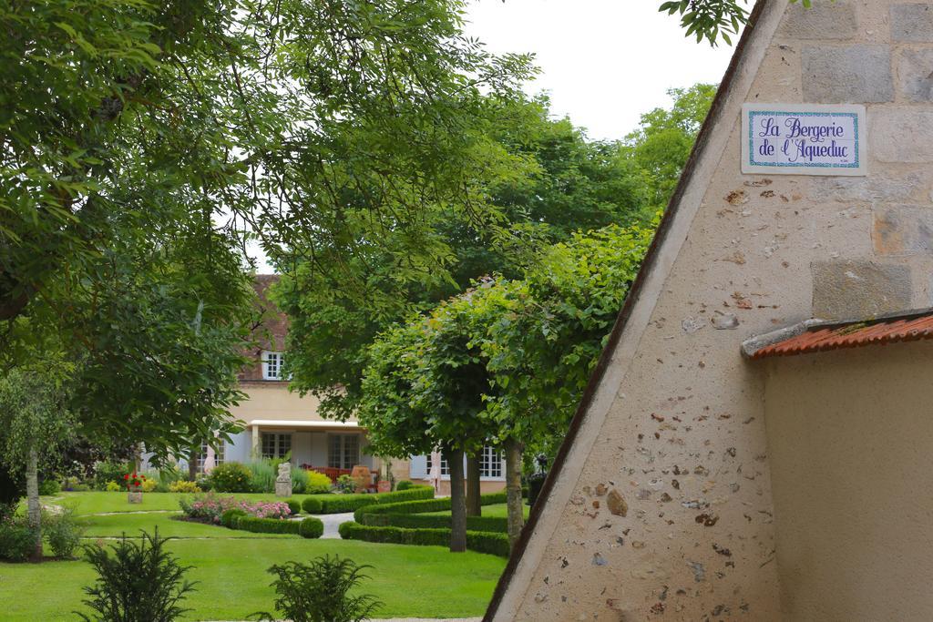 Chambres D'Hotes La Bergerie De L'Aqueduc Houx Ngoại thất bức ảnh